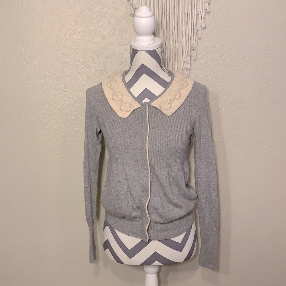 Anthropologie brand Field Flower. Grey and Cream color. Size Small.